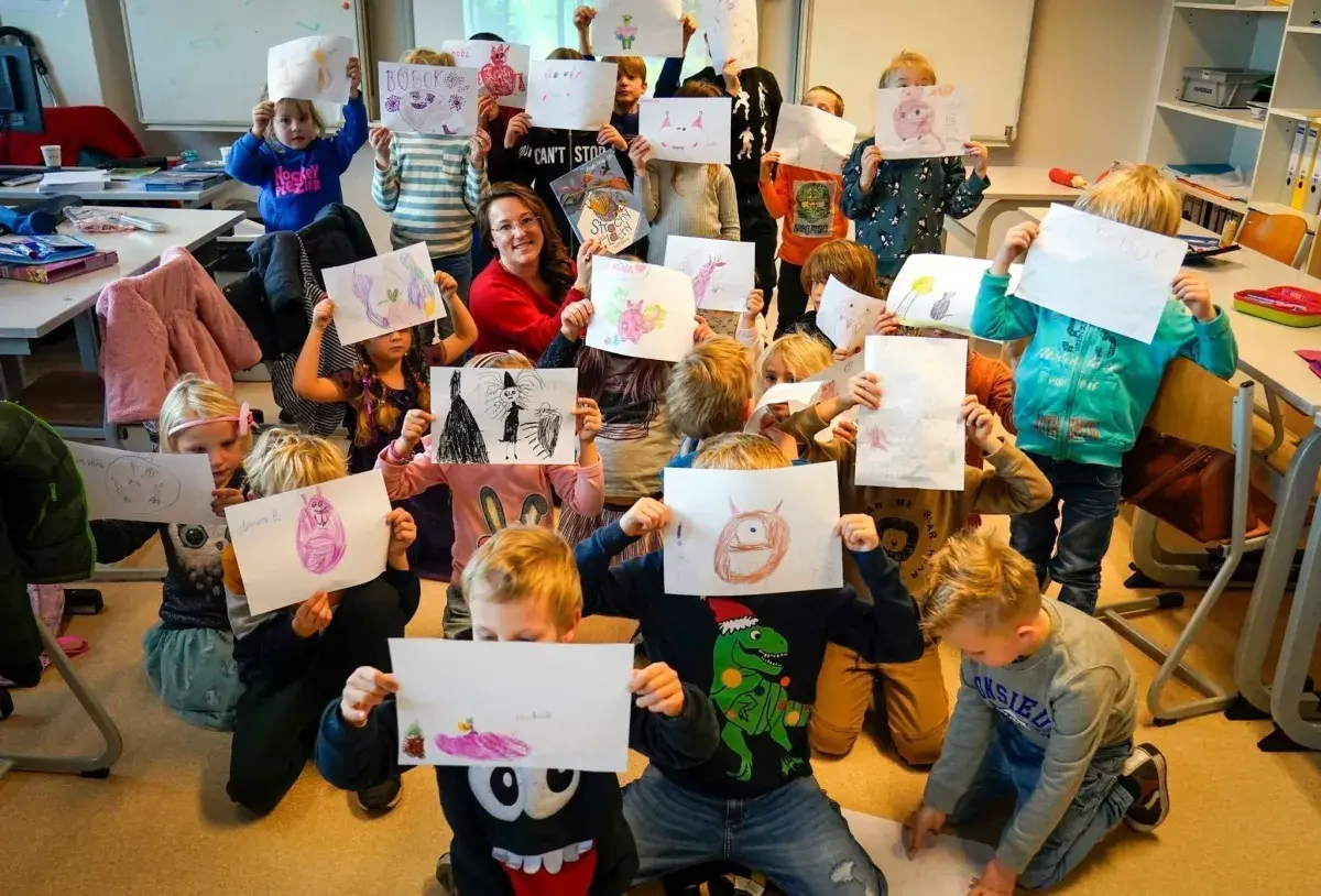 Lokomotywa - Fundacja Polskie Centrum Edukacji i Kultury w Amsterdamie | Amsterdam