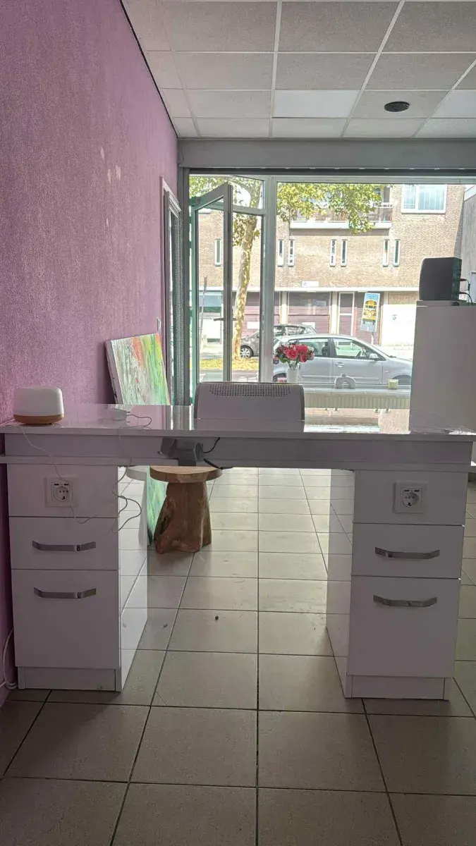 WYNAJEM: STANOWISKO / GABINET W SALONIE BEAUTY – ROTTERDAM ZUID